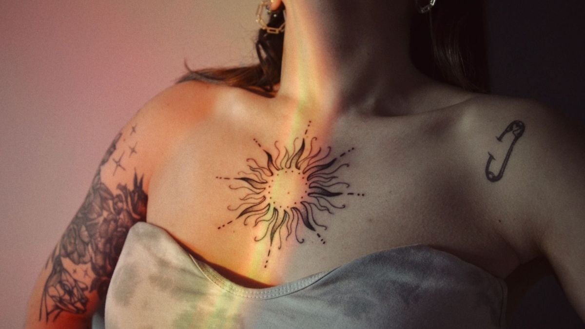 Fine Line and Flash Tattoo Service